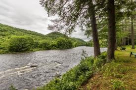 The Cabins in Hope: river view