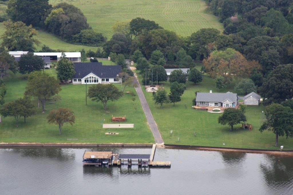 Captains Quarters Eustace, TX Inn for Sale