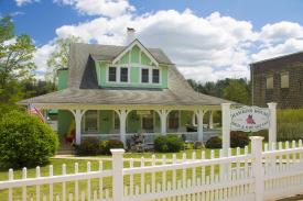 Hawkins House Bed and Breakfast: 