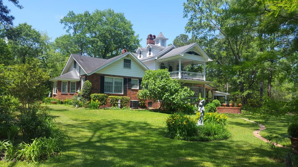 Tanglewood Estates SC Inn for Sale