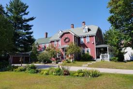 Old Red Inn: Inn