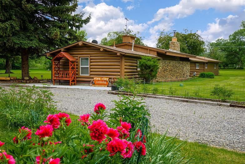 Pine View Lodge on Rock Creek Joliet, MT Inn for Sale