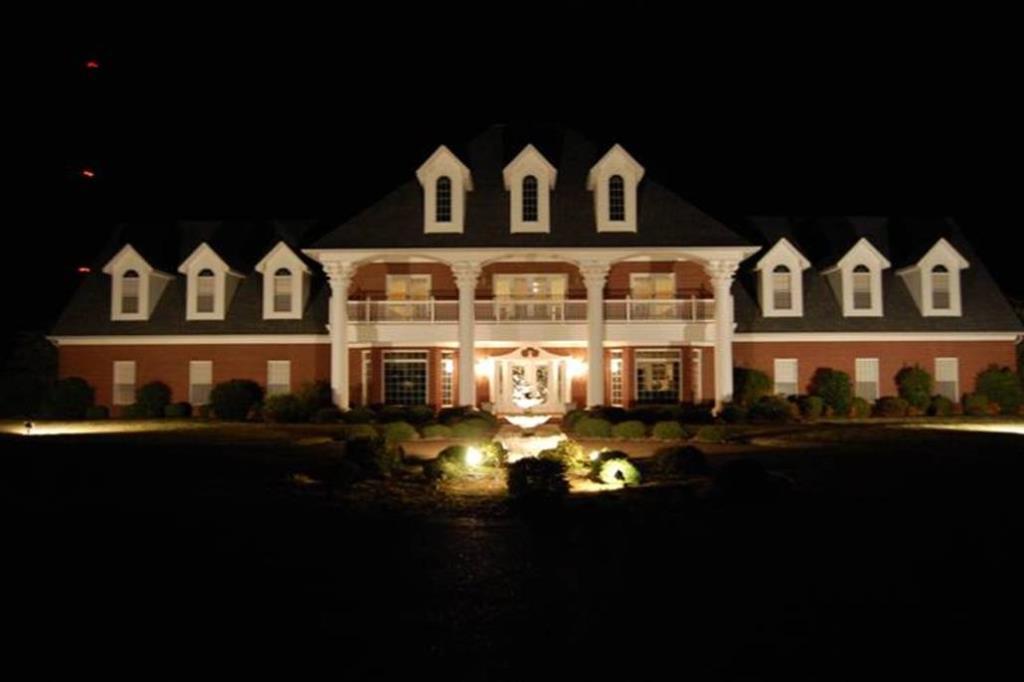 Potential B&B/ Wedding Events/ Country Estate Alamo, TN Inn for Sale