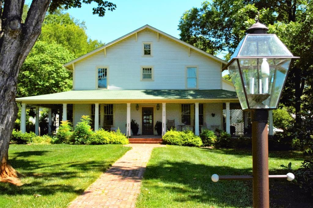 458 West Bed and Breakfast Pittsboro, NC Inn for Sale