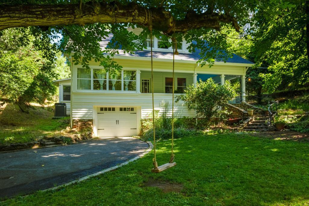 Beautiful Placerville Home! Placerville, CA Inn for Sale