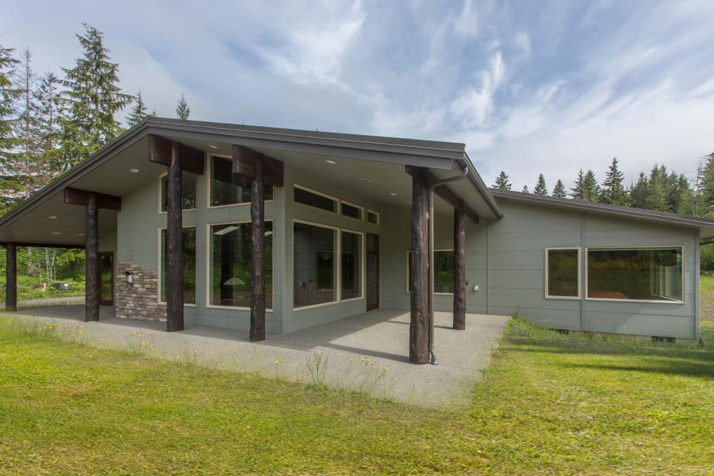 Twilight town Mansion Forks, WA Inn for Sale