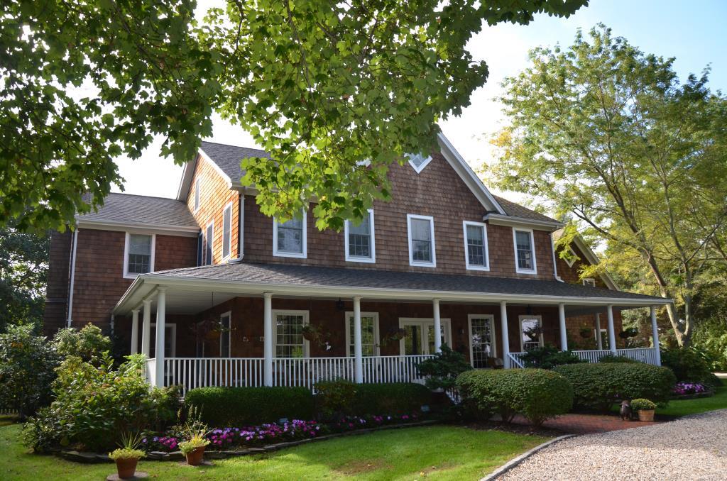 The Harvest Inn Peconic, NY Inn for Sale