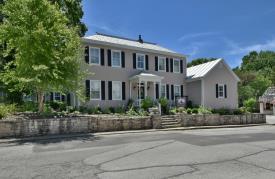 Lindenhof Bed and Breakfast: Front View
