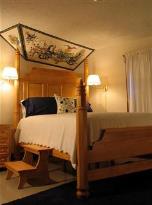 Inn in the Pines: Bunad Room