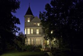 Phipps Inn Bed and Breakfast: Front