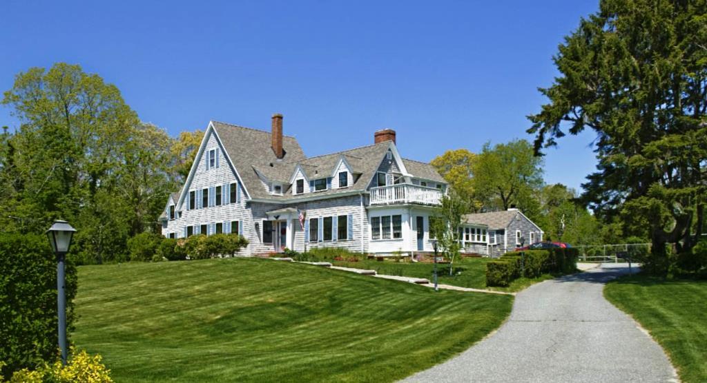 Ashley Manor Inn Barnstable, Cape Cod, MA Inn for Sale