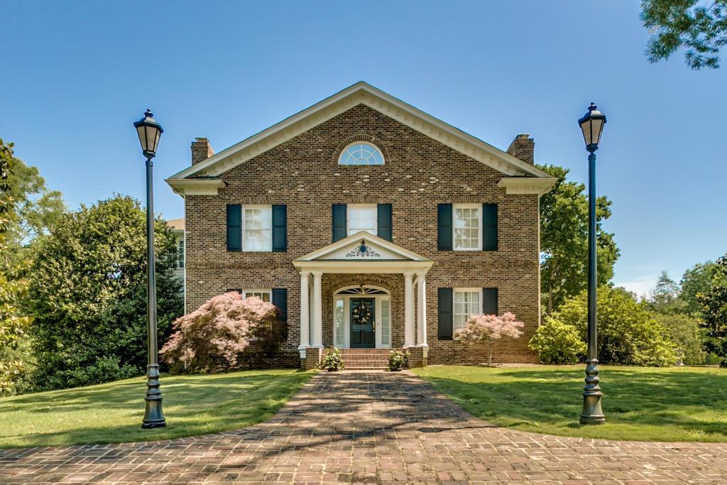 1730 Montrose Drive Tuscaloosa, AL Inn for Sale