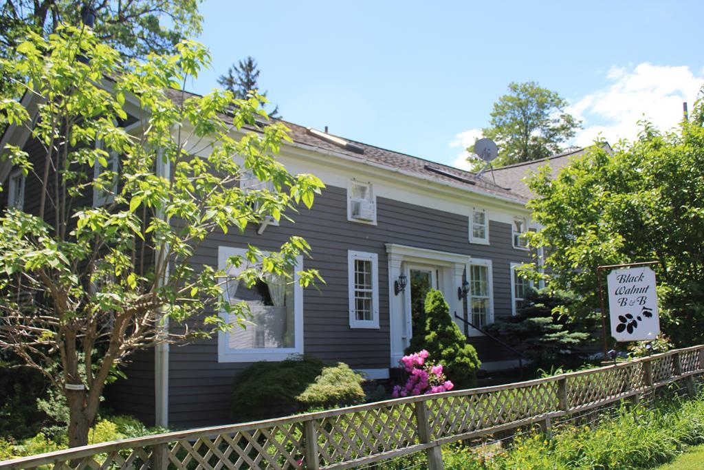 Black Walnut B & B Cayuga Lake & Finger Lakes NY Interlaken, NY Inn