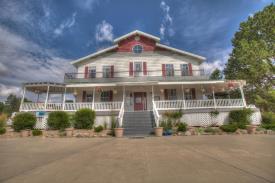 The Star Lodge Of The Black Hills Custer Sd Inn For Sale