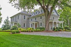 Rockland Inn: front of property 2