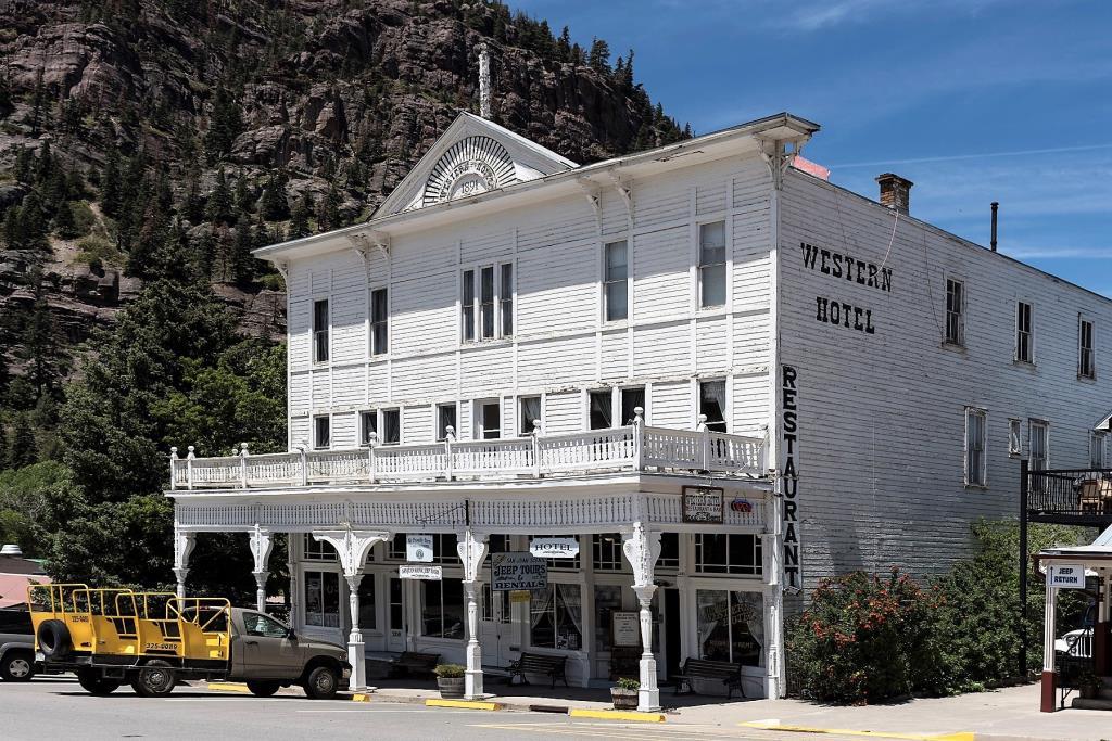 Historic Western Hotel & Saloon (c. 1891) Ouray, CO Inn for Sale