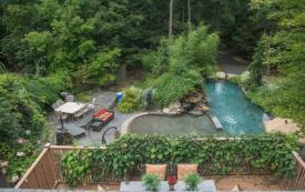 Ivory Creek: Balcony view