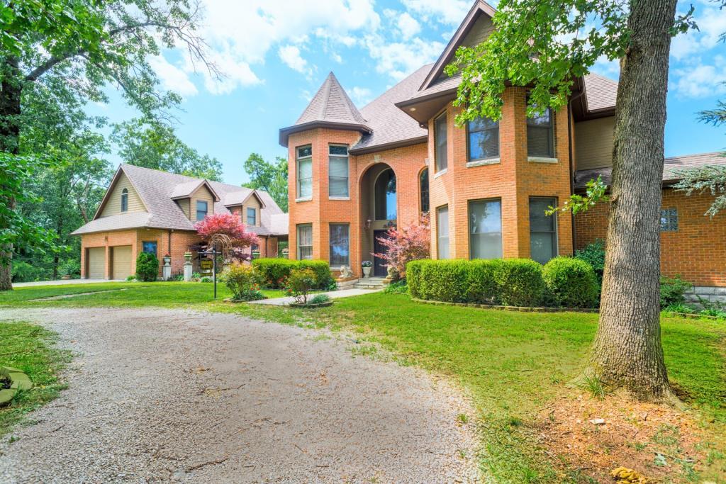 Shiloah Manor Carthage, MO Inn for Sale