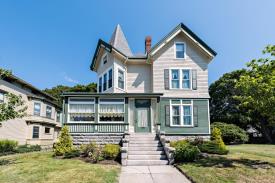 Lizzie Borden's Maplecroft Mansion: Front