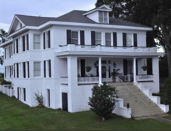 Kings Daughters Home Natchez, MS Inn for Sale