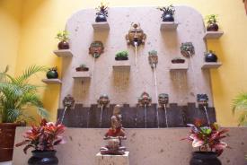 Casa Alebrijes Gay Hotel: Fountain