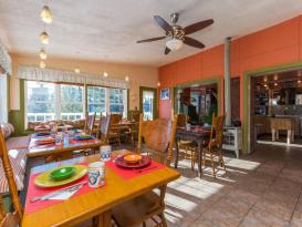 Saratoga Farmstead Bed and Breakfast: 