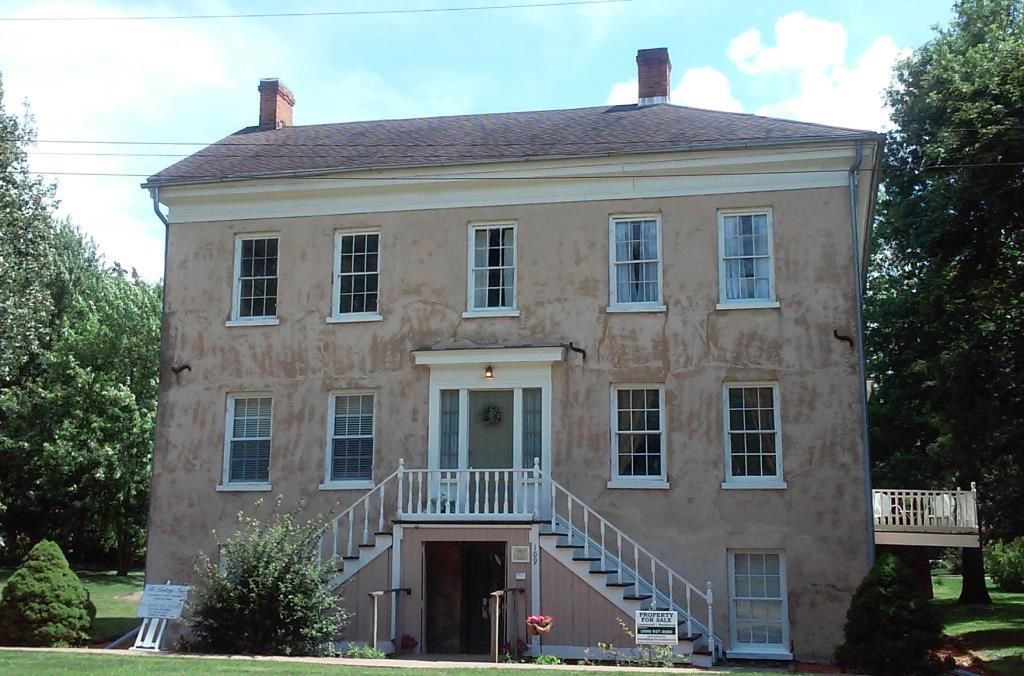 The Gallery Inn Hill Hill, IL Inn for Sale