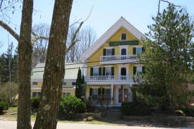 The Inn At Crystal Lake: 