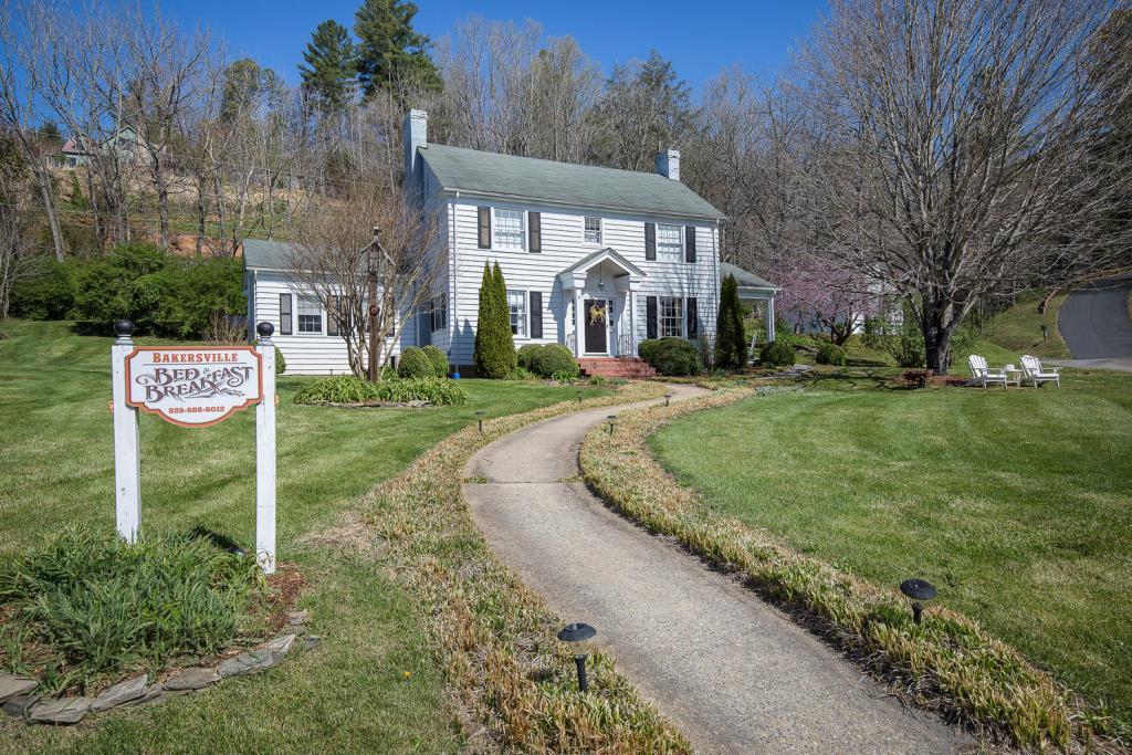 Bakersville Bed & Breakfast Bakersville, NC Inn for Sale