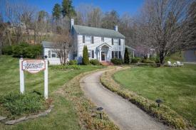 Bakersville Bed & Breakfast: 