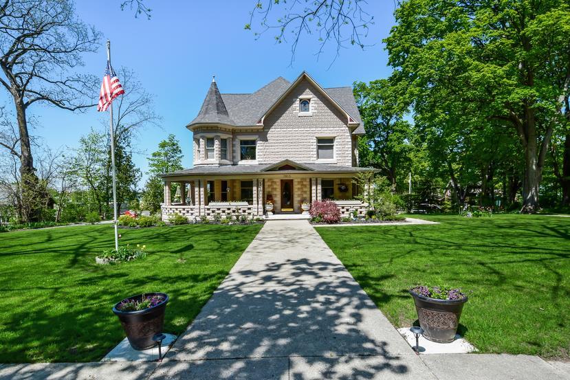 Bear Lake B&B Bear Lake, MI Inn for Sale