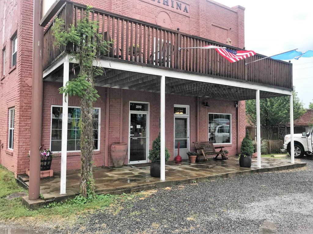 Hootie House Bed & Breakfast Talihina, OK Inn for Sale