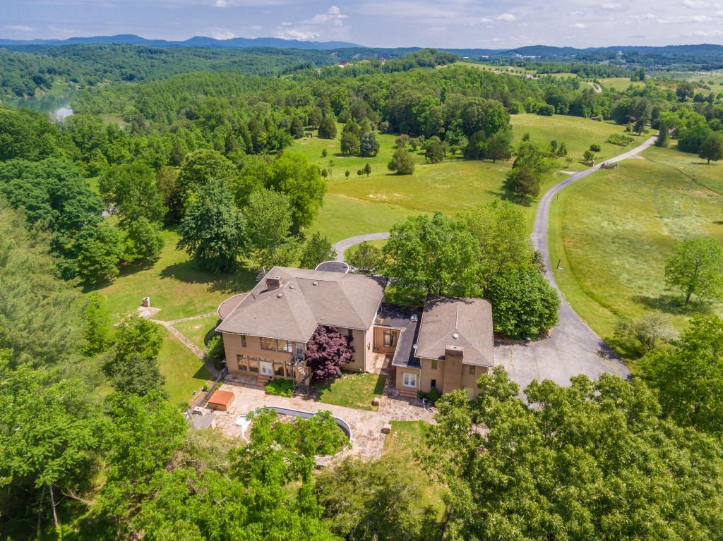 East Tennessee Charmer Kingston , TN Inn for Sale