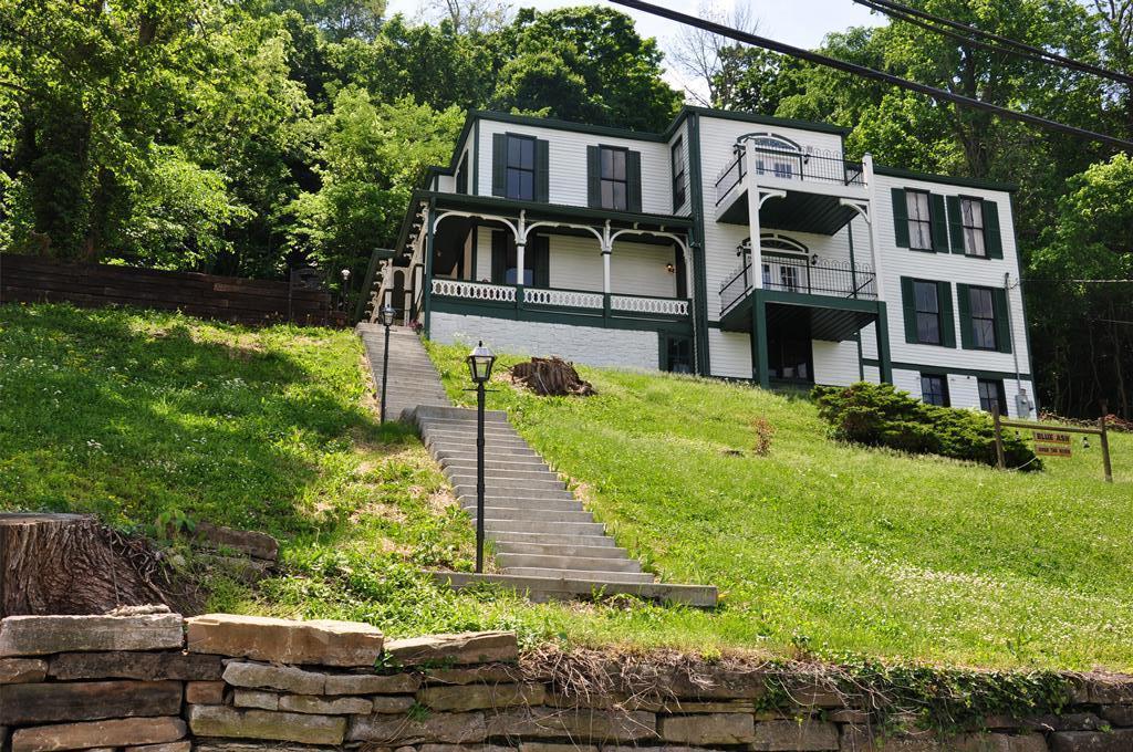 Blue Ash Over The River Maysville, KY Inn for Sale