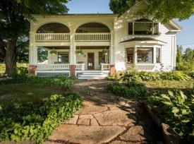 Canton, New York, Bed and Breakfast: Canton NY Inn for sale