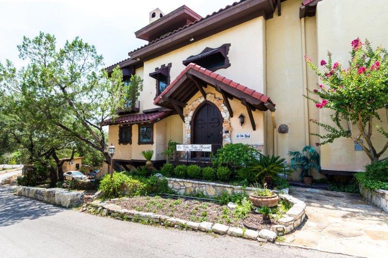 La Villa Vista Austin, TX Inn for Sale