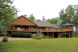 Potential B&B in Eminence, MO: rear