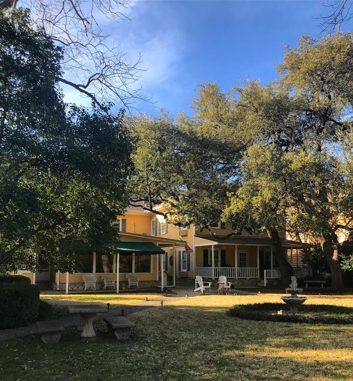 Inn on the River Glen Rose, TX Inn for Sale