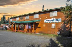 Gone Fishin Lodge: 