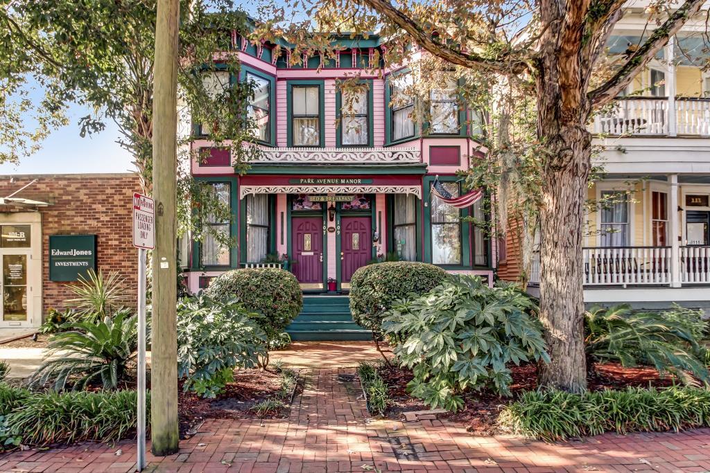 Park Ave Manor Savannah, GA Inn for Sale