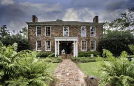 Helmstead Bed and Breakfast: Front view