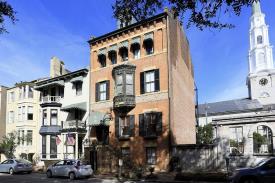 Foley House Inn: Exterior