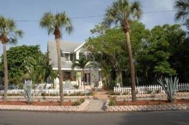 Beach Drive Inn Bed and Breakfast: BnB