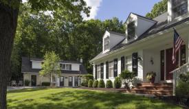 Secluded Mid-Atlantic Estate Bed & Breakfast: 
