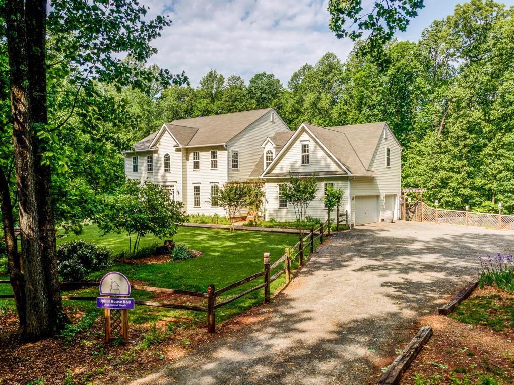 Uphill House B&B Gordonsville, VA Inn for Sale