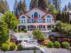Inn at the Lake: 