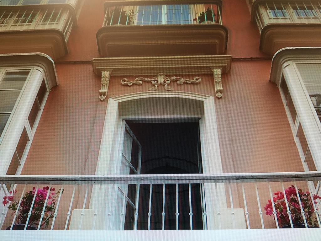 Invest by the beach in Cádiz Spain Cadiz, Spain Inn for Sale