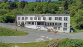 The Historic Requa Inn: Located on Requa Rd In Klamath