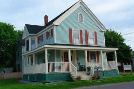 Ripples Inn: Exterior Front