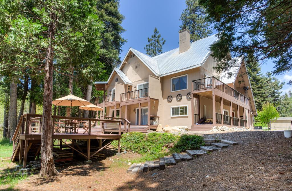 Big Creek Inn Fish Camp at Yosemite, CA Inn for Sale
